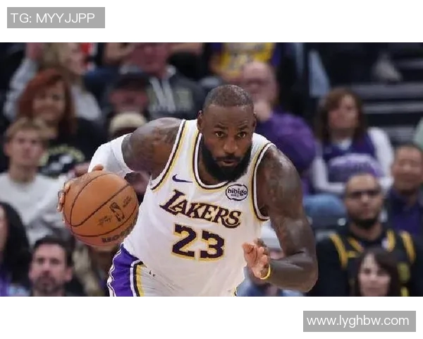 詹姆斯续约湖人：开启紫金军团新时代